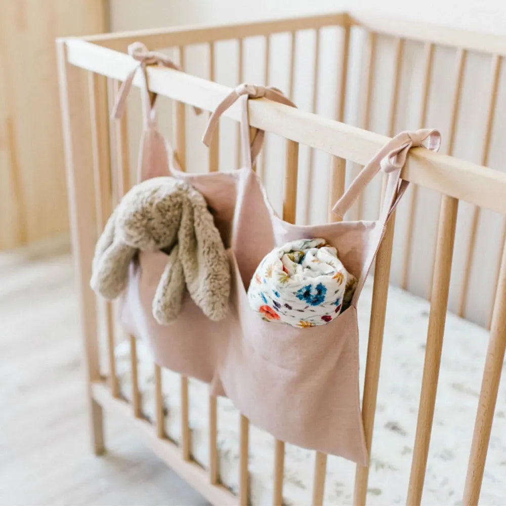 Sac de rangement suspendu en lin naturel pour lit bébé
