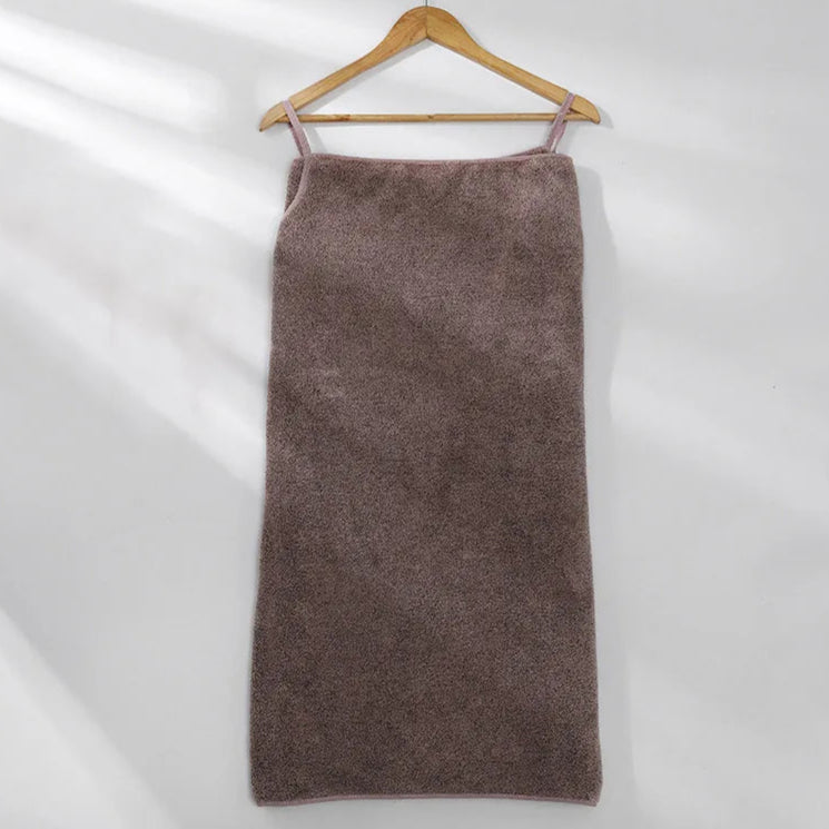 Bath towel that can be used as a bathrobe