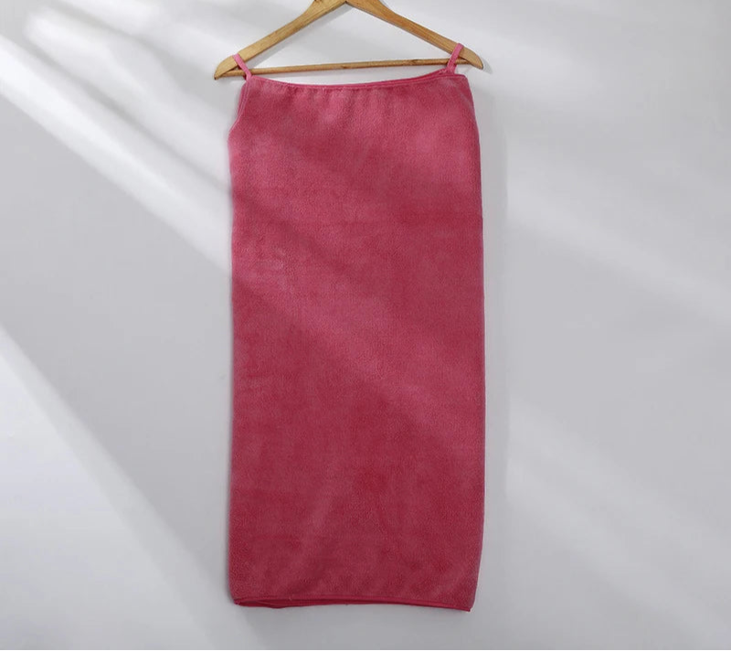 Bath towel that can be used as a bathrobe