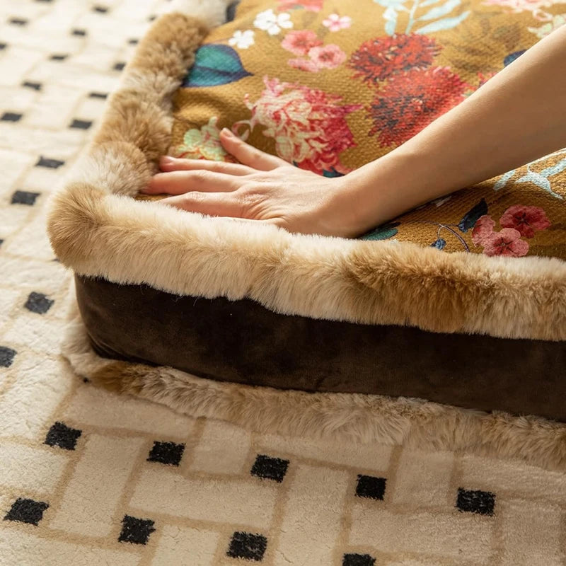 Un coussin bohème à imprimé floral pour sublimer votre déco