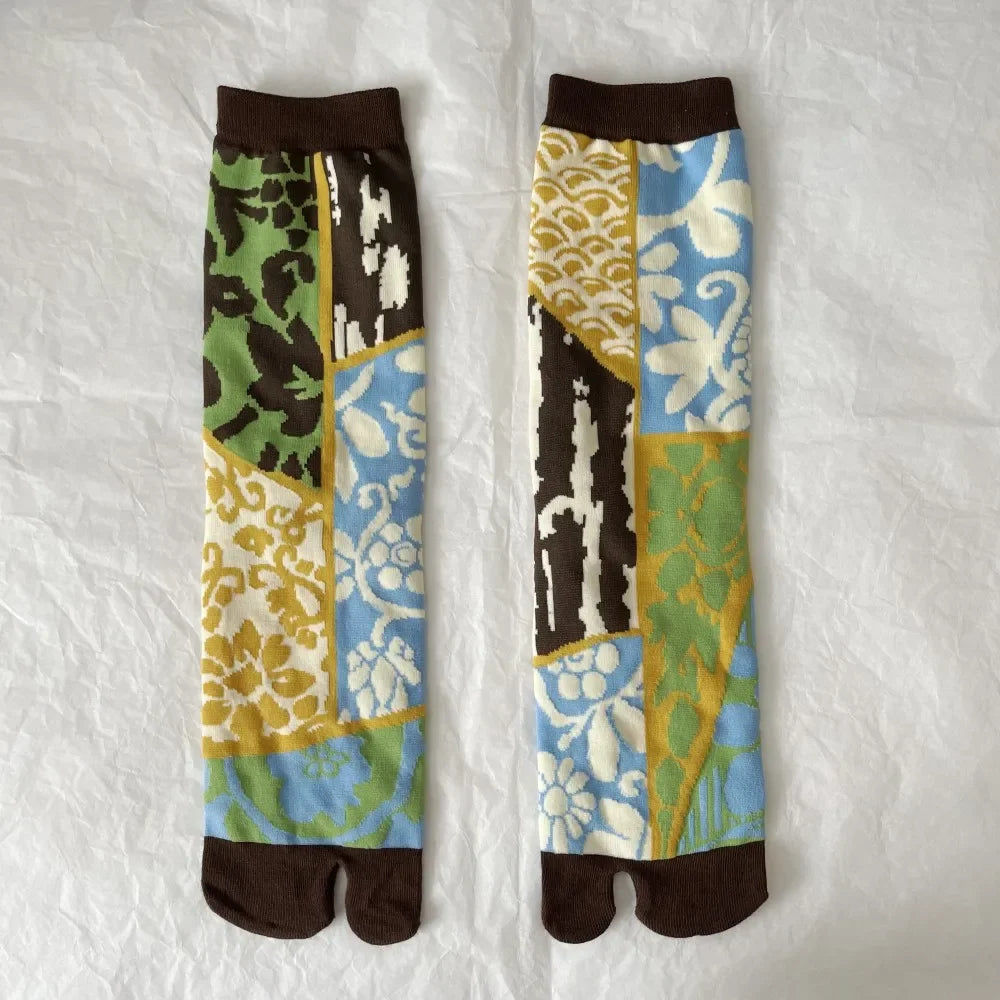 Japanese cotton mid-calf socks with two toes and cute patterns