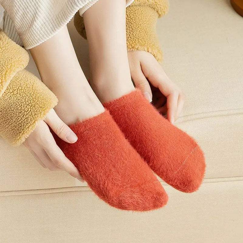 Coral velvet sockettes