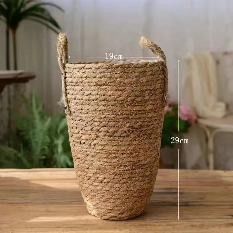 Natural woven wicker basket – decoration and storage