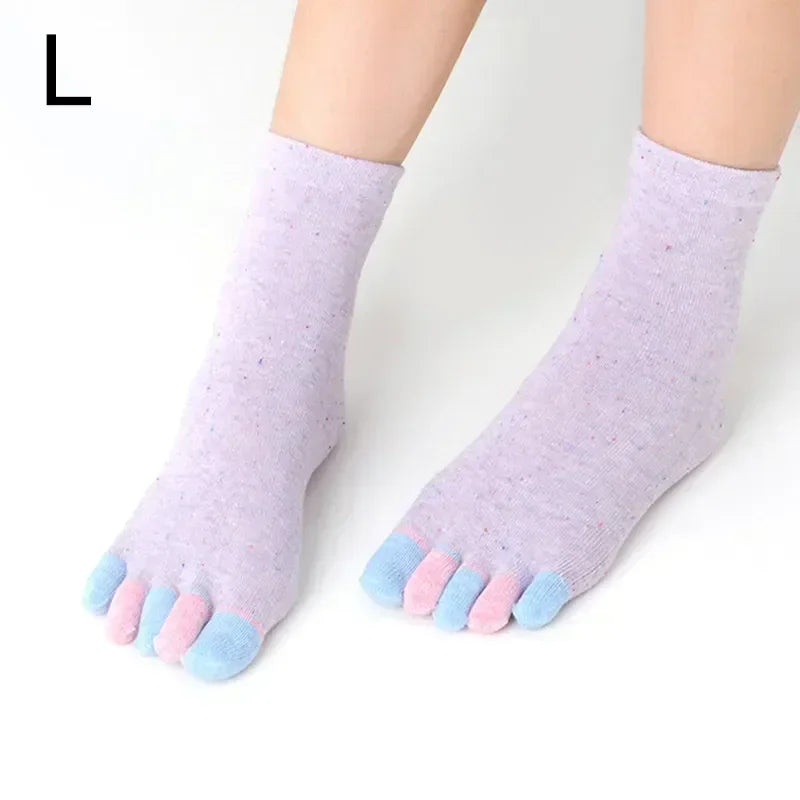 Colorful and breathable 5-toe socks