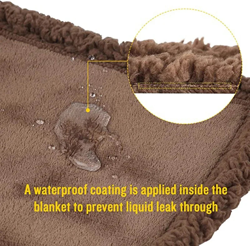 Waterproof and cozy blanket for couples