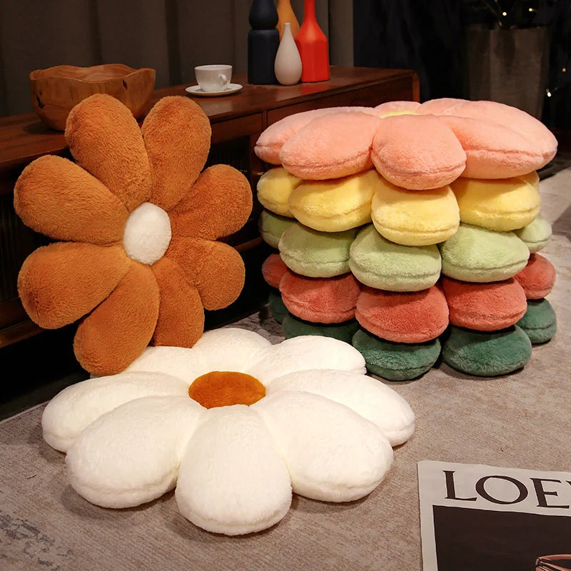 Flower-shaped plush decorative cushion