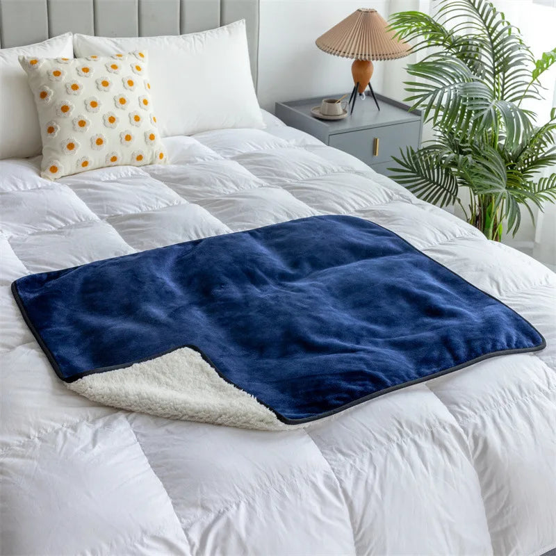 Waterproof blanket for dogs and cats