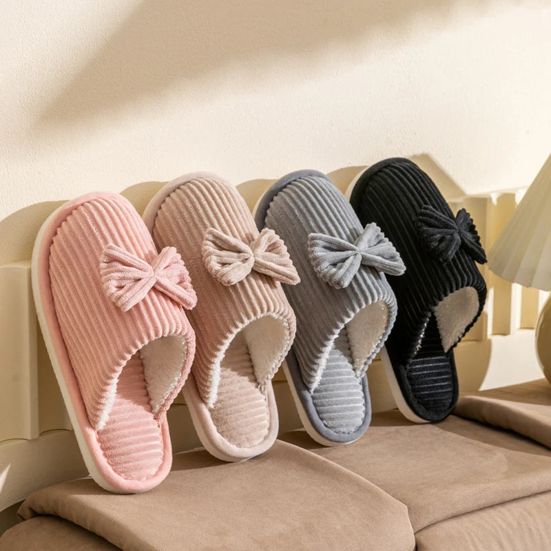 Lightweight and warm slippers with bow tie