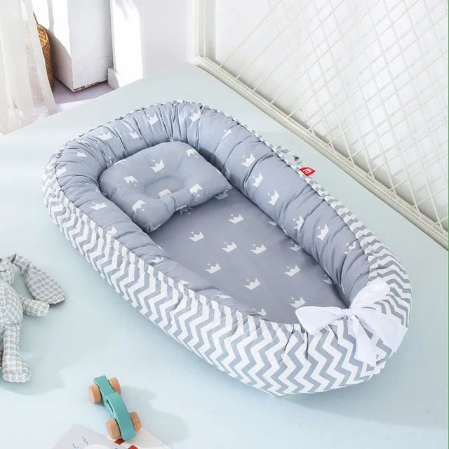 Nid bébé douillet avec oreiller – Berceau portable et sécurisant