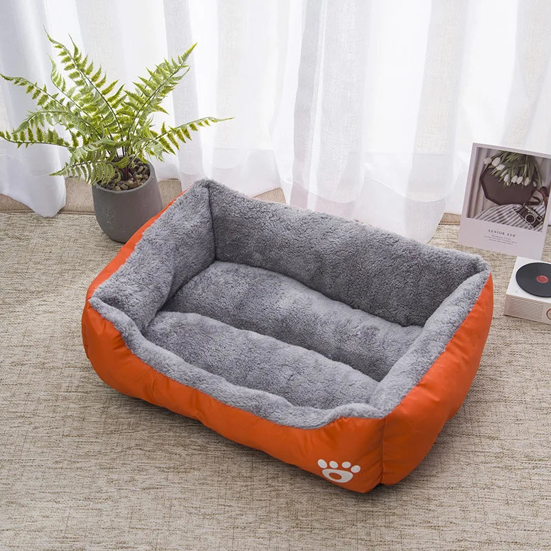 Lit douillet imperméable pour chien ou chat, 4 tailles disponibles