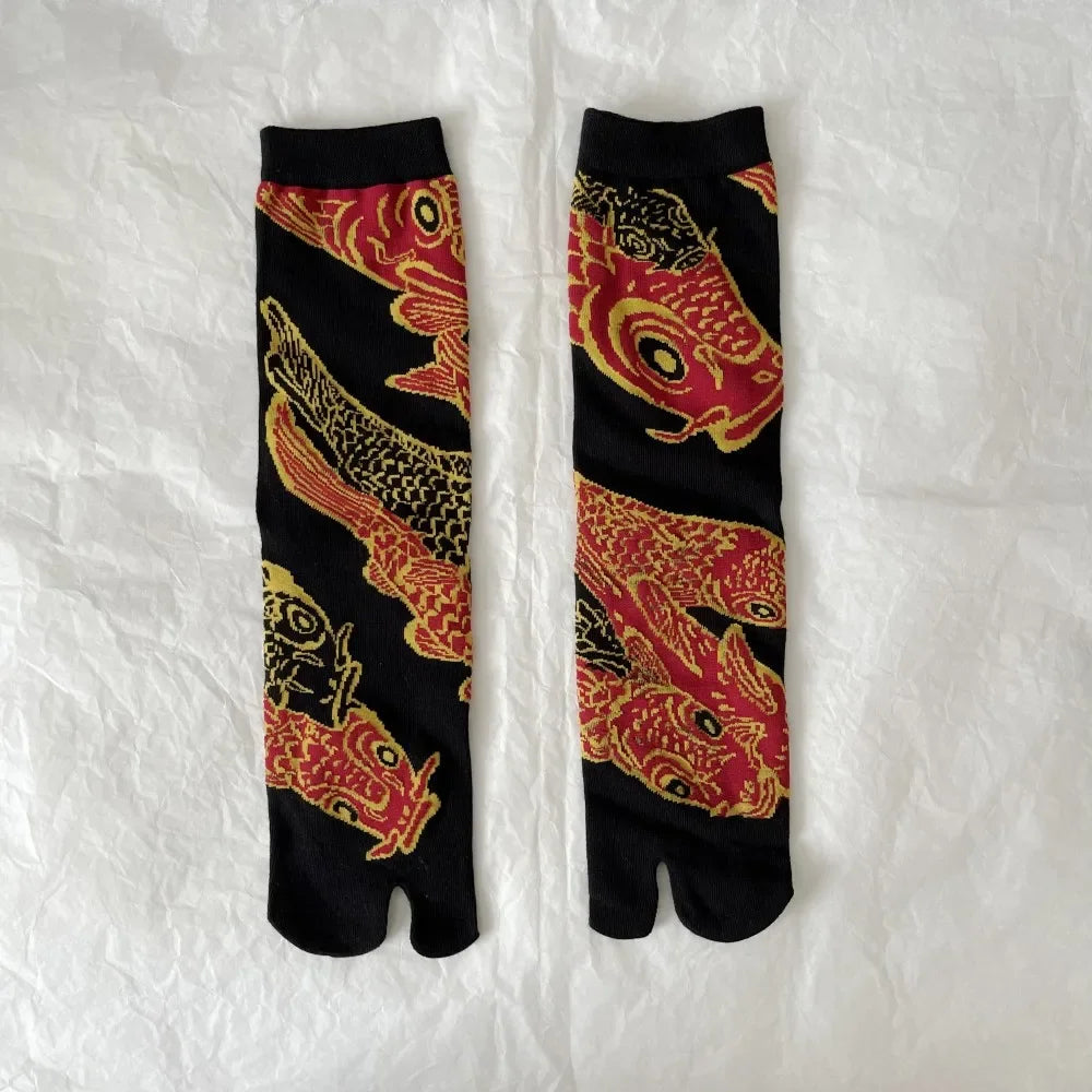 Japanese cotton mid-calf socks with two toes and cute patterns