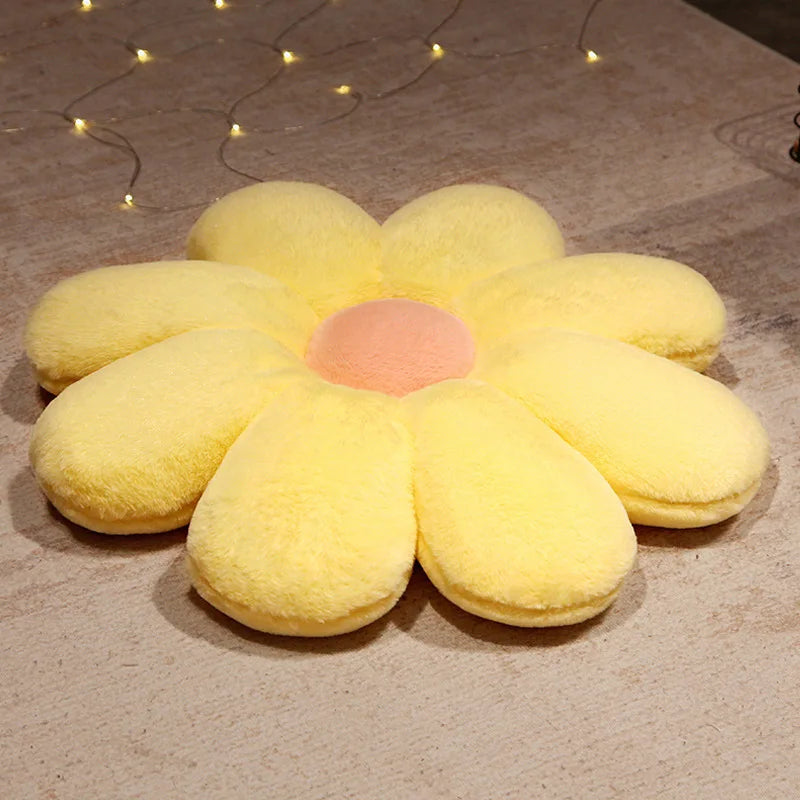Flower-shaped plush decorative cushion