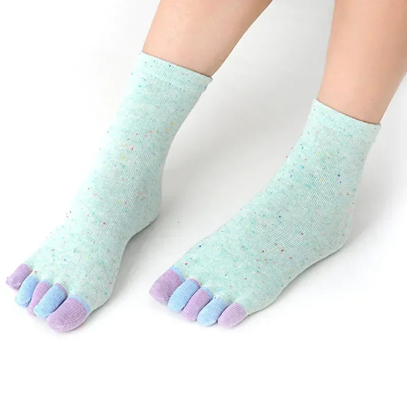 Colorful and breathable 5-toe socks