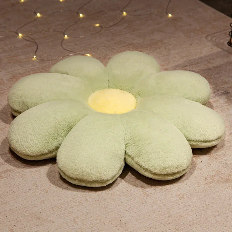 Flower-shaped plush decorative cushion