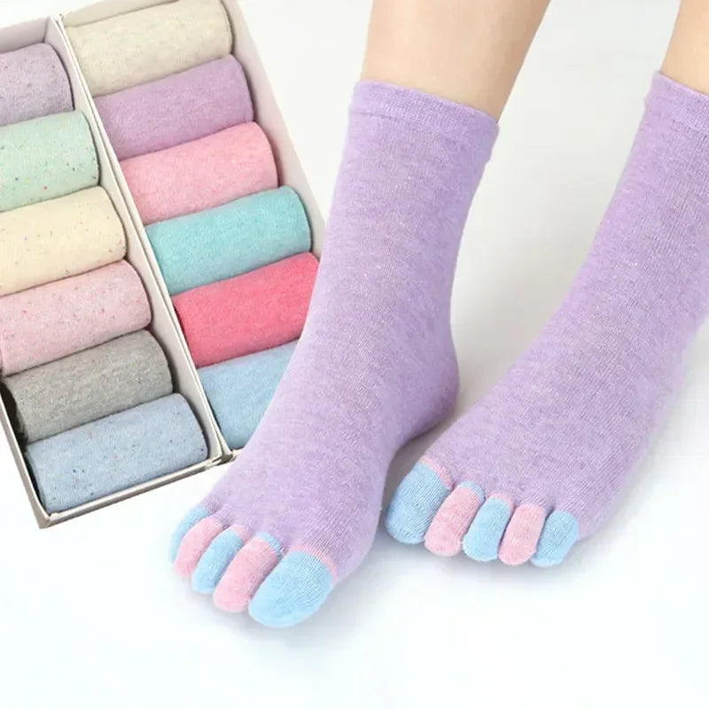 Colorful and breathable 5-toe socks