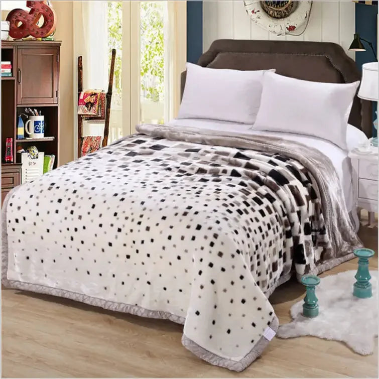 Fleece bedspread for a cozy winter