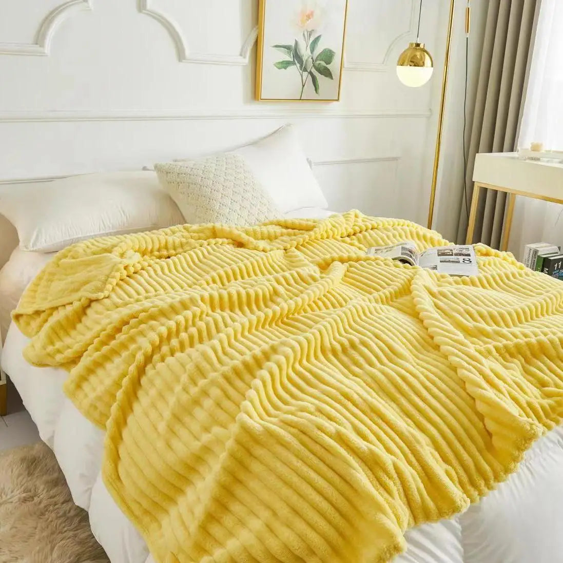 Double-sided imitation rabbit fur blanket