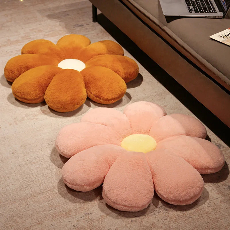 Flower-shaped plush decorative cushion