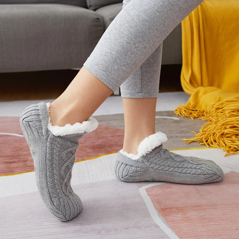 Thick, non-slip thermal slippers