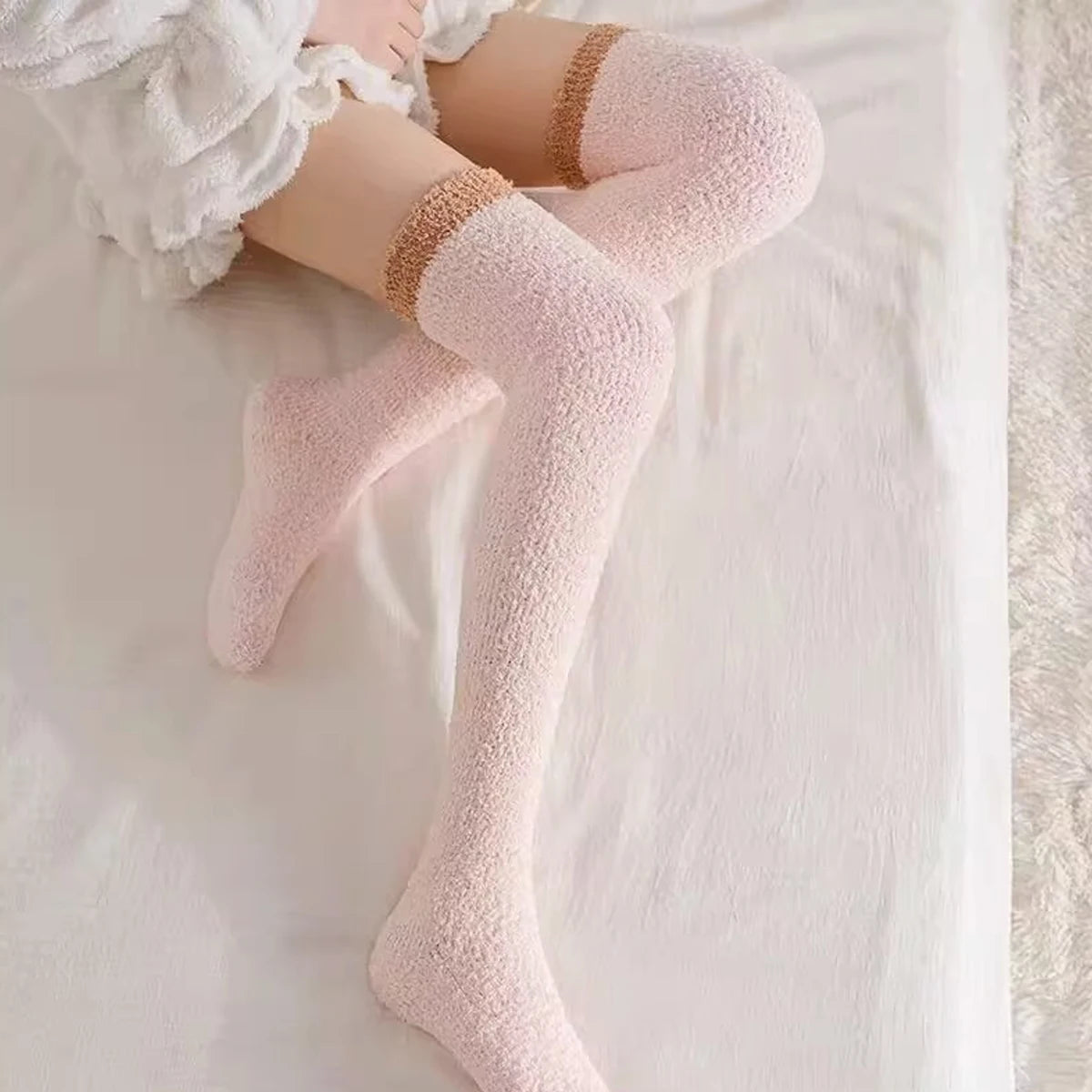 Coral velvet knee-high socks