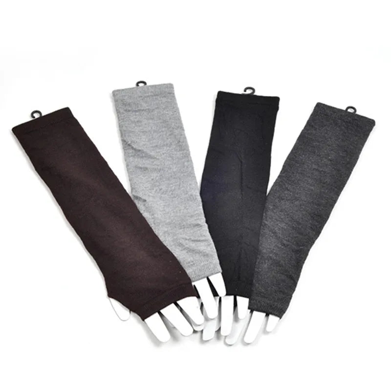 Long mittens in fine wool