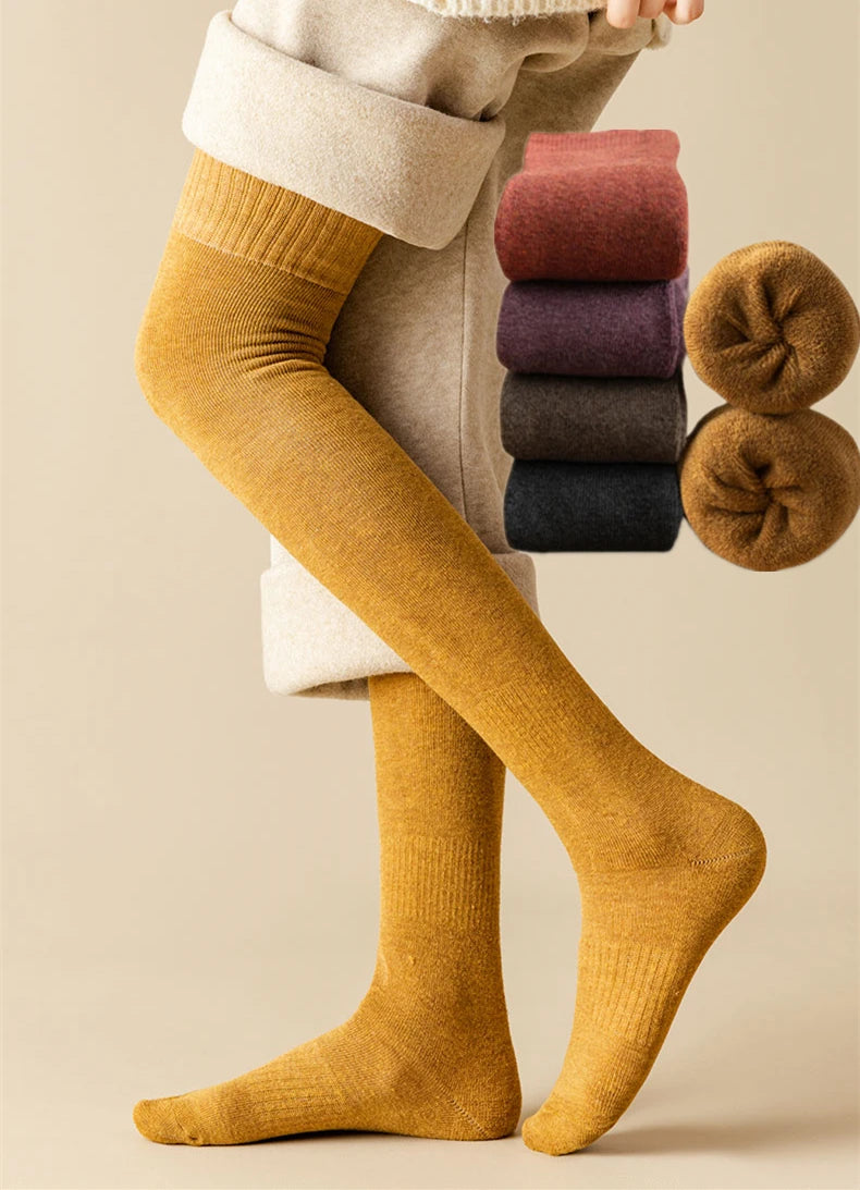 Coral velvet knee-high socks