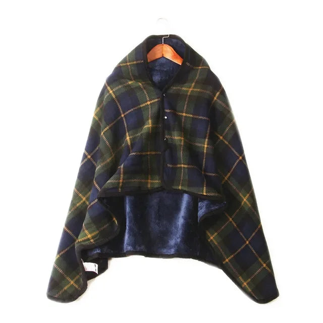 Cape - Warm and cozy blanket with buttons