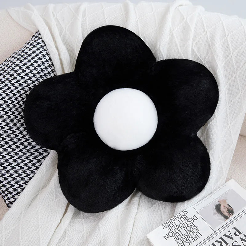 Flower-shaped plush decorative cushion