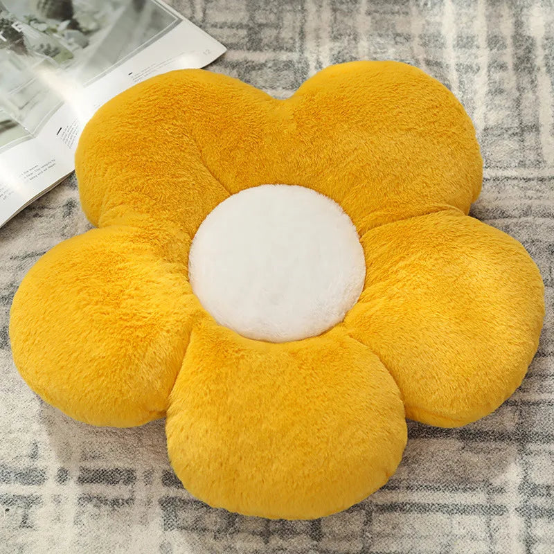 Flower-shaped plush decorative cushion