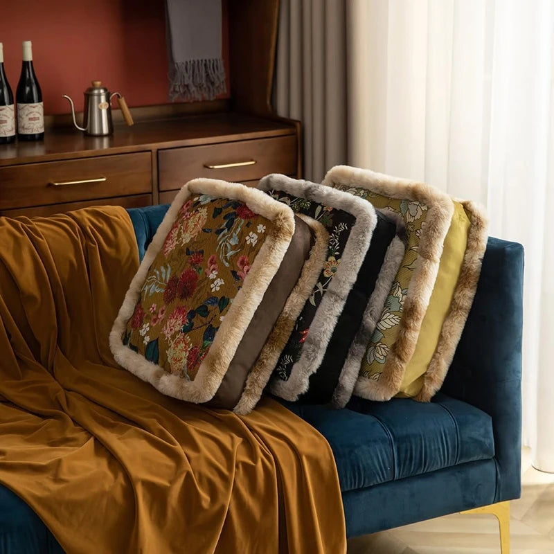 Un coussin bohème à imprimé floral pour sublimer votre déco