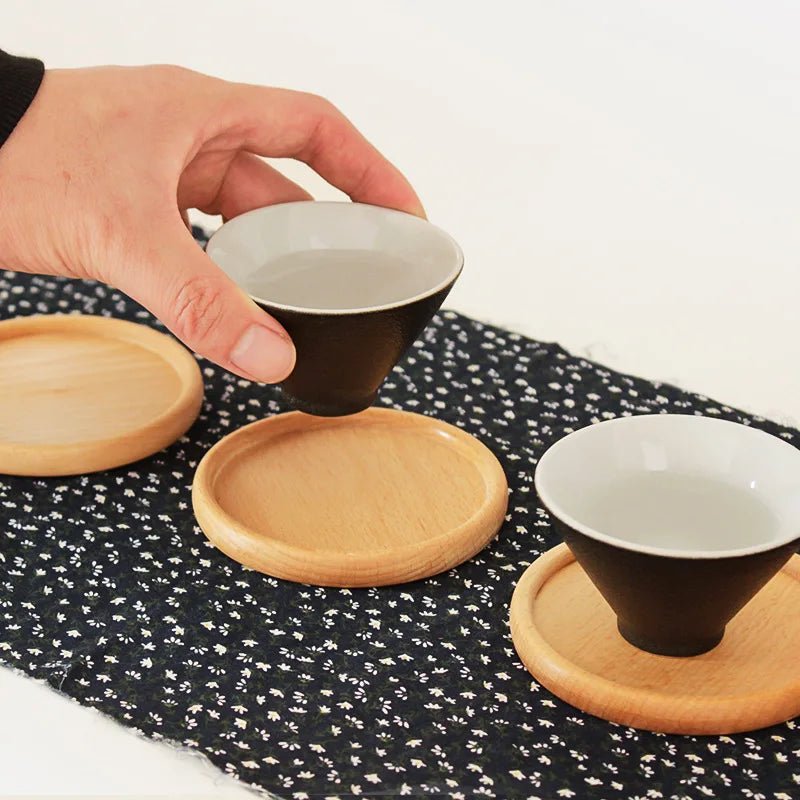 Sous-verre en bois naturel rond ou carré pour une table chic et cocooning