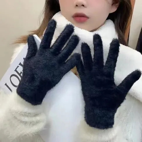 Winter gloves with velvet and warm lining