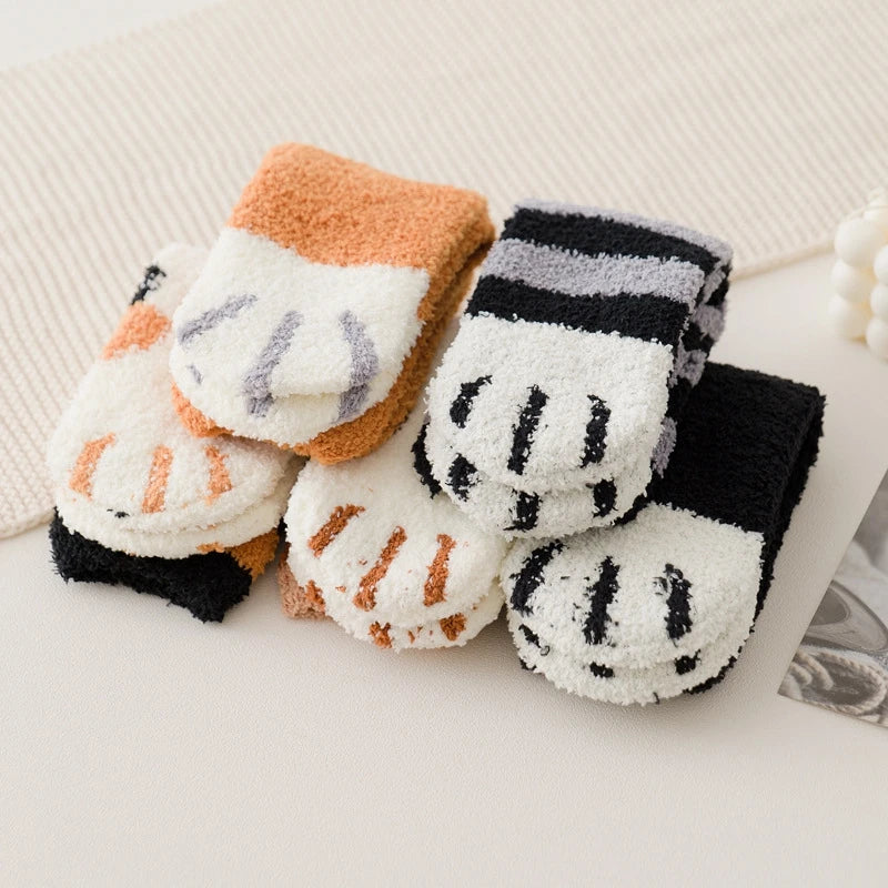 Cat Paw Socks – Kawaii and Comfortable Design
