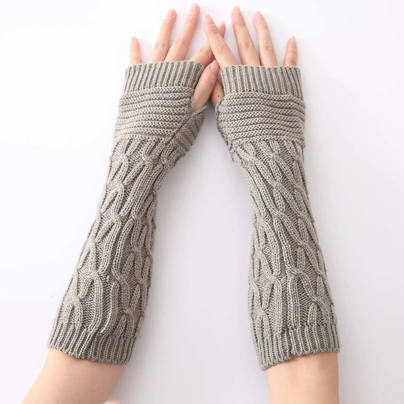 Long embroidered mittens in soft wool, warm and fingerless for winter
