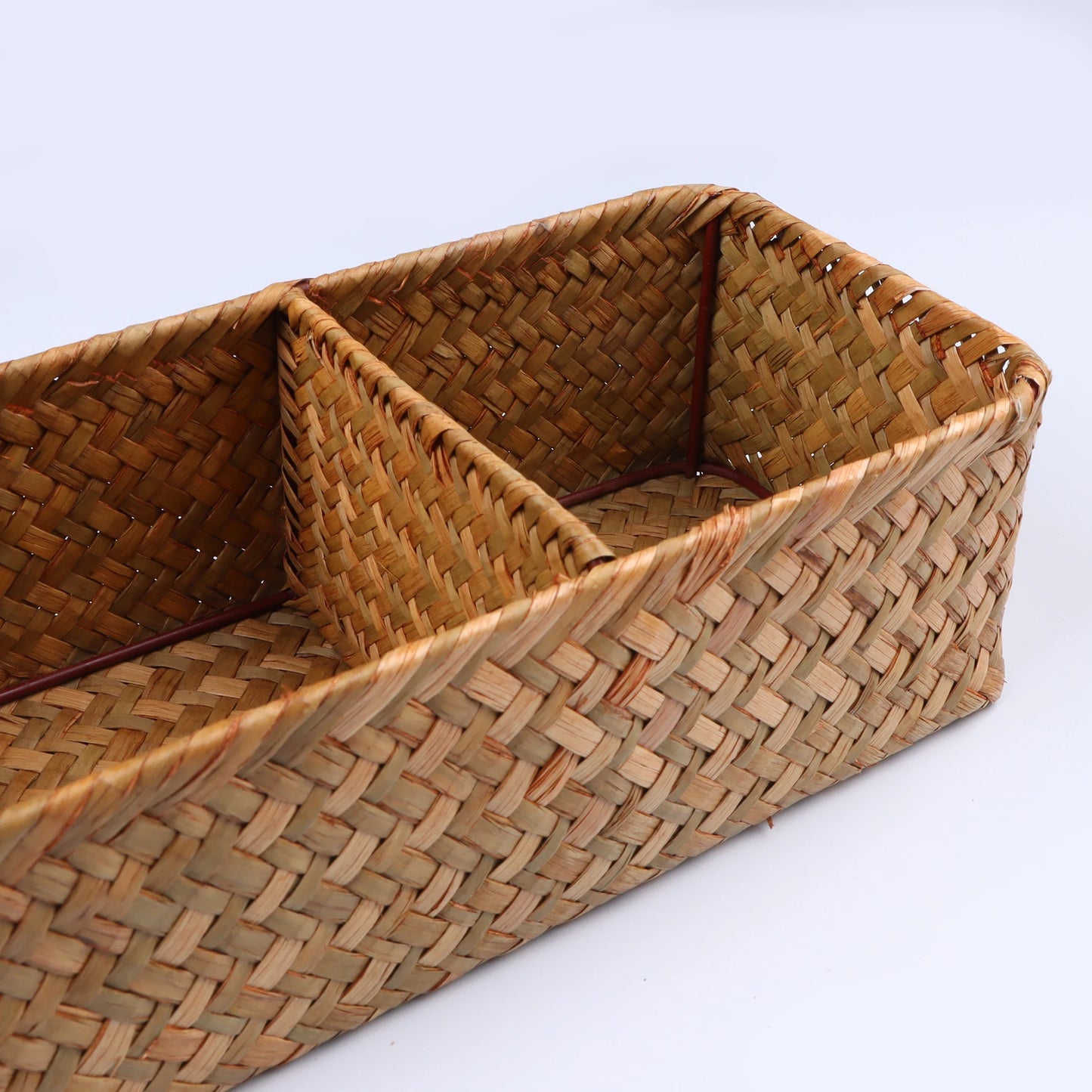 Woven storage baskets with or without lids