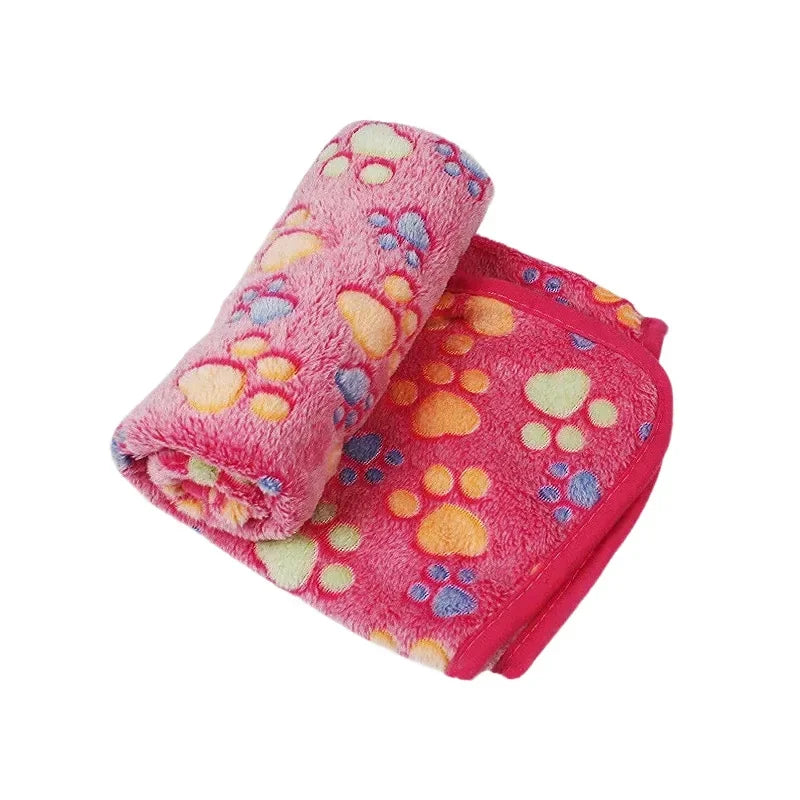 Ultra-soft velvet blanket for dogs and cats