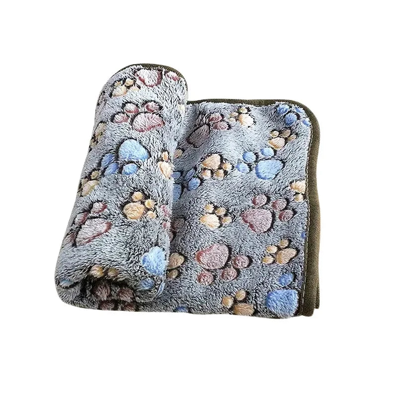 Ultra-soft velvet blanket for dogs and cats