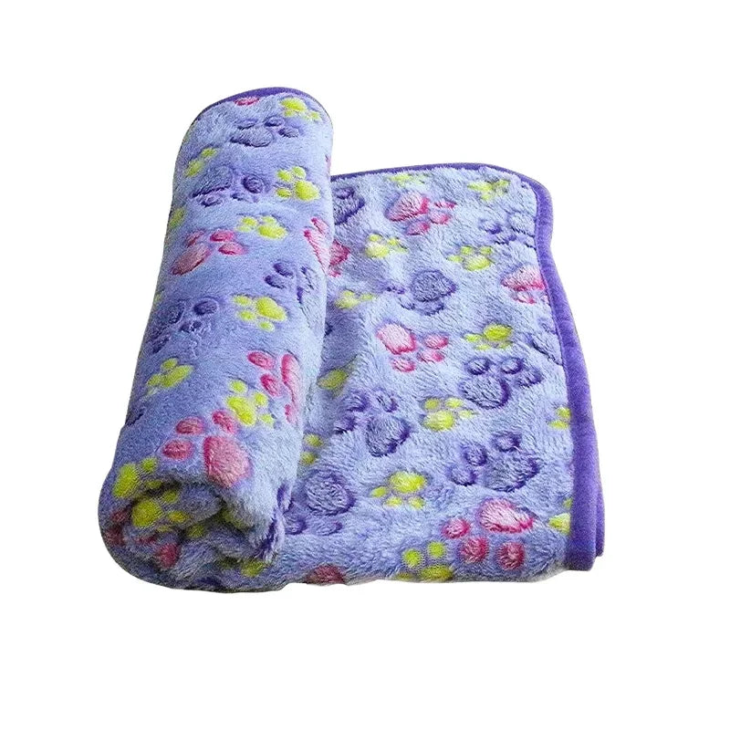Ultra-soft velvet blanket for dogs and cats