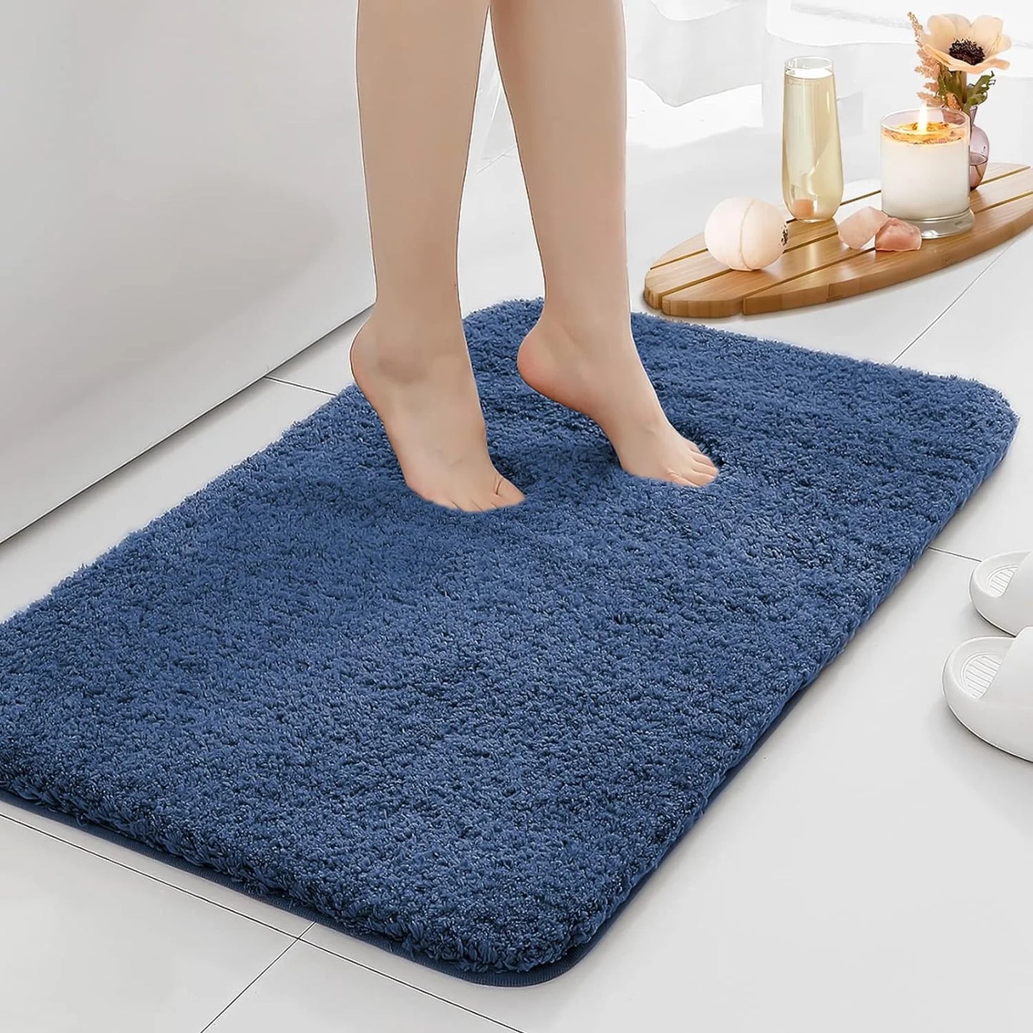 Absorbent and non-slip bath mat