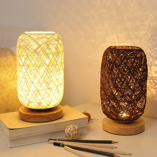 Lampe de chevet en rotin tressé