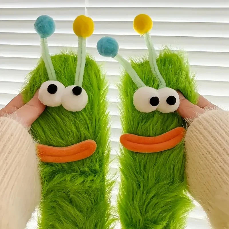 Chaussettes 3D Monstres Kawaii en Peluche – Taille Unique