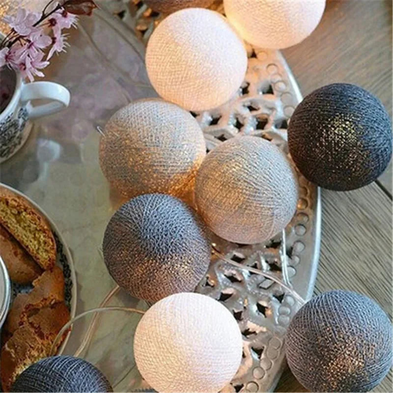 Guirlande Lumineuse Boules Coton - 10 à 40 LEDs