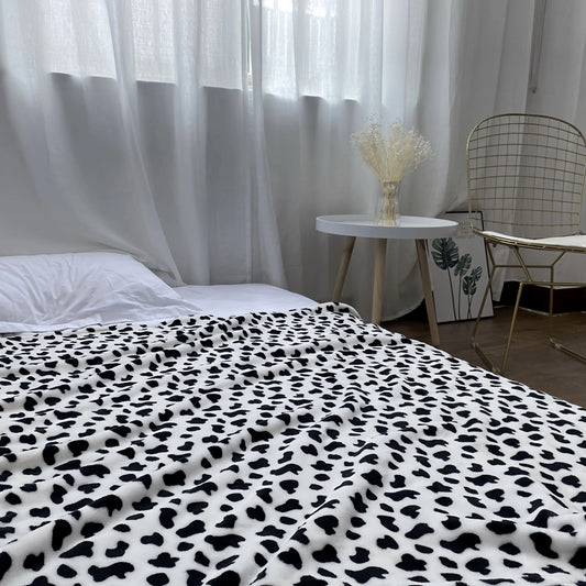 Double-sided cow pattern blanket