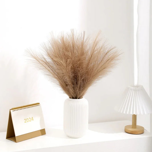 Artificial pampas grass