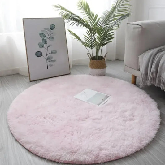 Soft, non-slip round bed runner