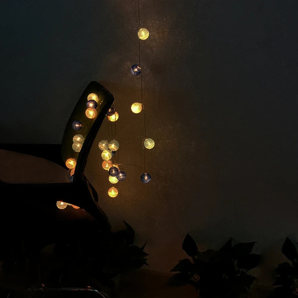 Guirlande Lumineuse Boules Coton - 10 à 40 LEDs