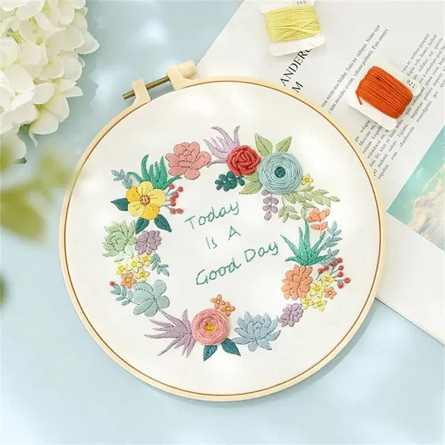 Kit Broderie Fleurs Débutant – Motifs Botaniques avec Cerceau 20×20 cm
