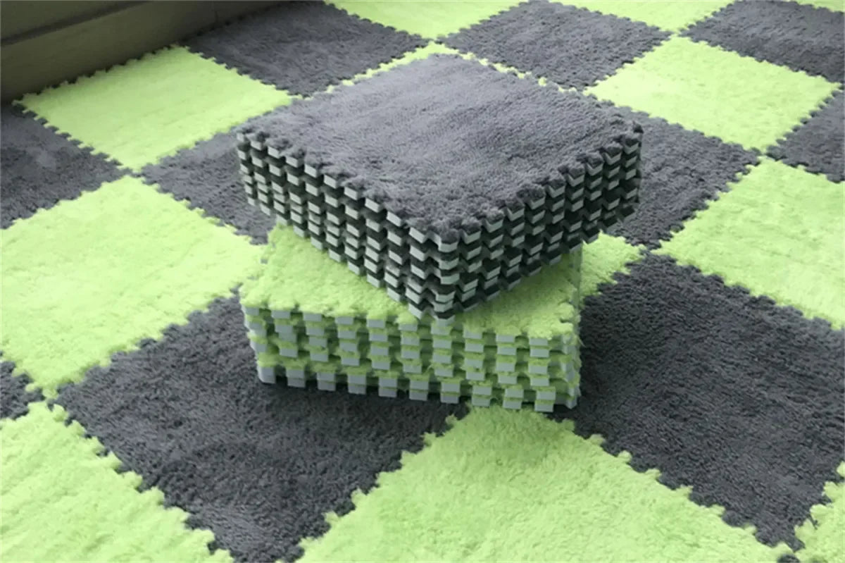 Dalles en mousse douce modulables et cocooning pour sol de chambre ou coin détente