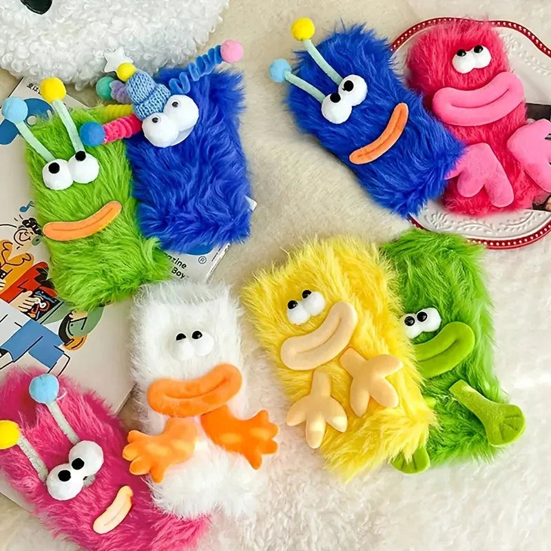 Chaussettes 3D Monstres Kawaii en Peluche – Taille Unique