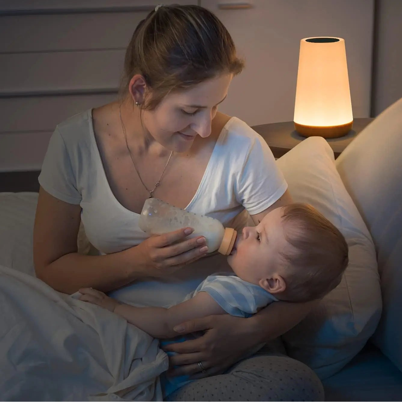 Lampe de chevet RGB – Veilleuse tactile rechargeable 13 couleurs avec télécommande